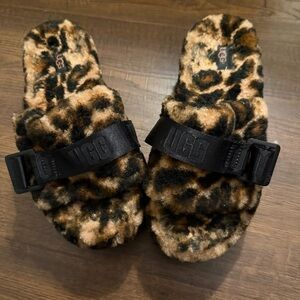UGG the Fluffita iconic sandal panther print size 7